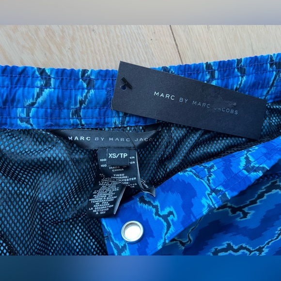 NWT Marc by Marc Jacob. Men size XS swim trucks. - Picture 4 of 6